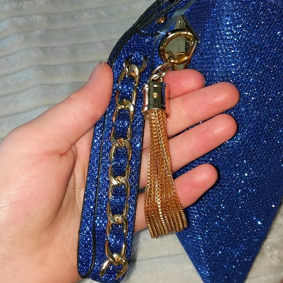 Triangle handbag - Picture 7 of 7